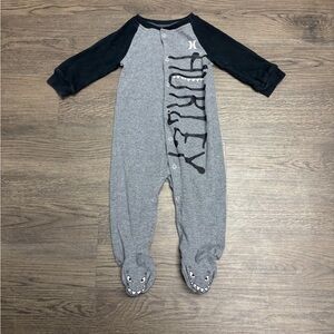 Hurley 9mo Humorous “Shark Chomp” Black & Gray Footie One Piece. Excellent Cndtn